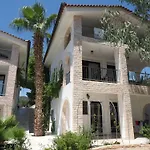 Ferienhaus In Ermioni Mit Grill- Gemeinschaftlichem Pool Und Terrasse By Interhome Thermisía