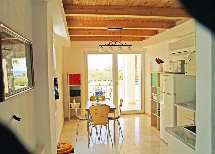 In Ermioni Mit Grill- Gemeinschaftlichem Pool Und Terrasse By Interhome Hébergement de vacances