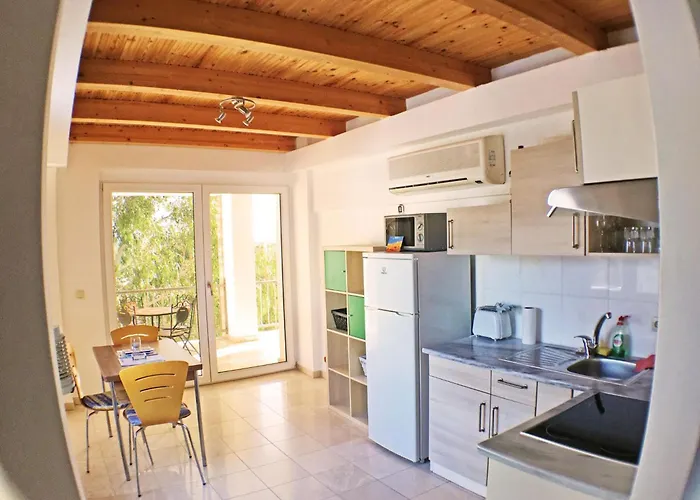 Hébergement de vacances In Ermioni Mit Grill- Gemeinschaftlichem Pool Und Terrasse By Interhome