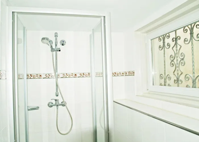 In Ermioni Mit Grill- Gemeinschaftlichem Pool Und Terrasse By Interhome Hébergement de vacances Thermisía