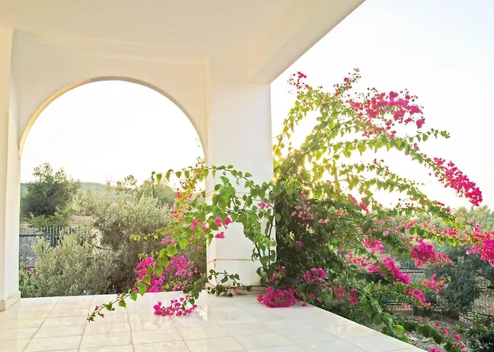 Hébergement de vacances In Ermioni Mit Grill- Gemeinschaftlichem Pool Und Terrasse By Interhome