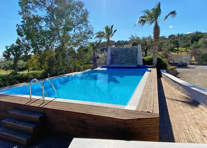 In Ermioni Mit Grill- Gemeinschaftlichem Pool Und Terrasse By Interhome 別荘 Thermisía